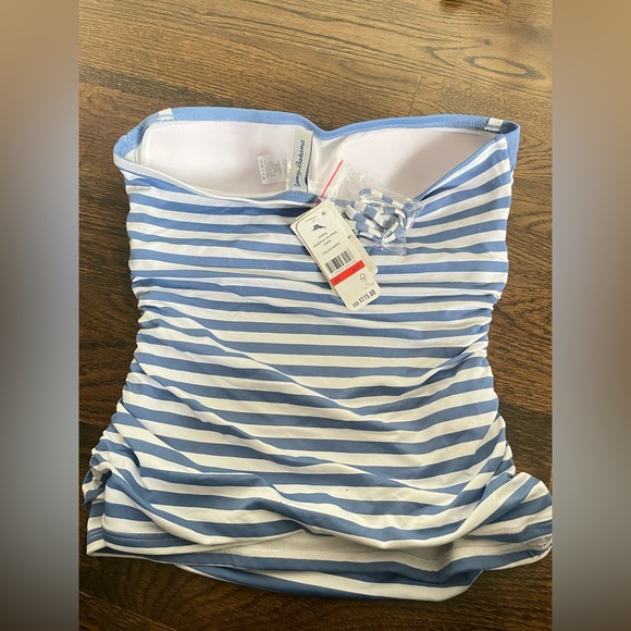 Tommy Bahama Brand new, never worn top - “breaker bay eng shirred bandini”. - Picture 4 of 4